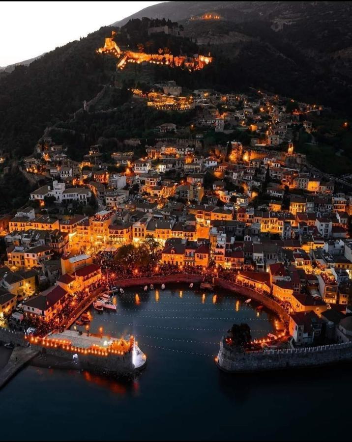 Apartmán Πέτρινο Στη Θάλασσα Nafpaktos Exteriér fotografie