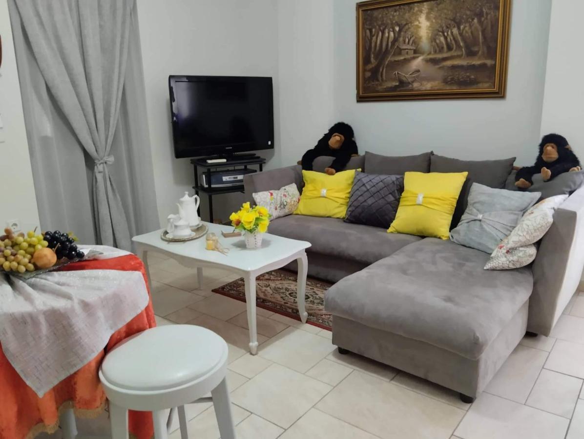 Apartmán Πέτρινο Στη Θάλασσα Nafpaktos Exteriér fotografie