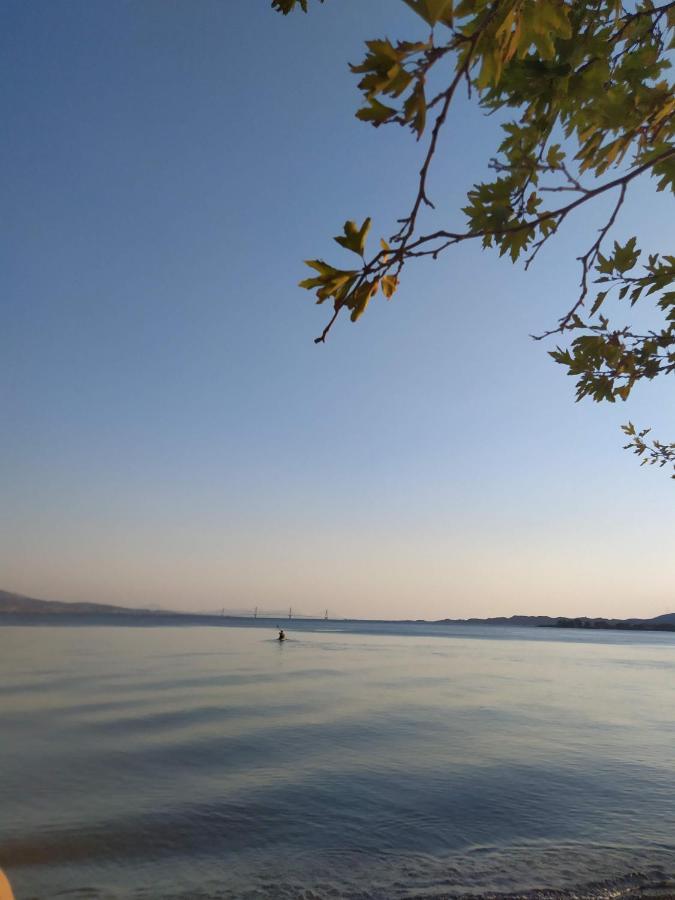 Apartmán Πέτρινο Στη Θάλασσα Nafpaktos Exteriér fotografie