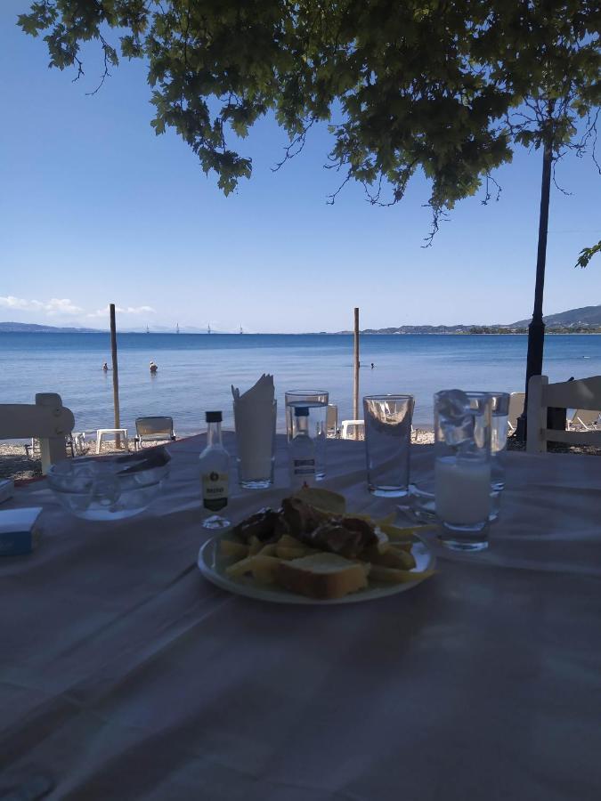 Apartmán Πέτρινο Στη Θάλασσα Nafpaktos Exteriér fotografie