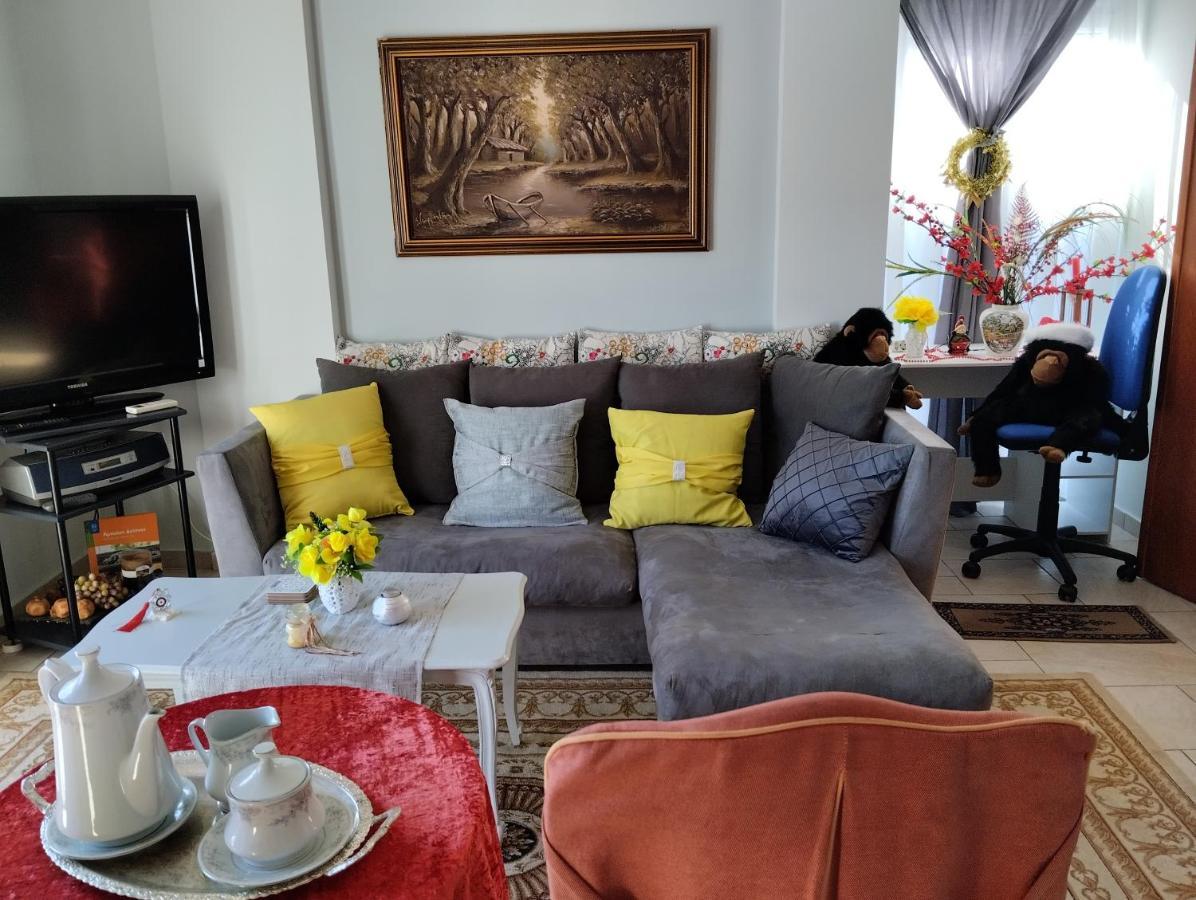 Apartmán Πέτρινο Στη Θάλασσα Nafpaktos Exteriér fotografie
