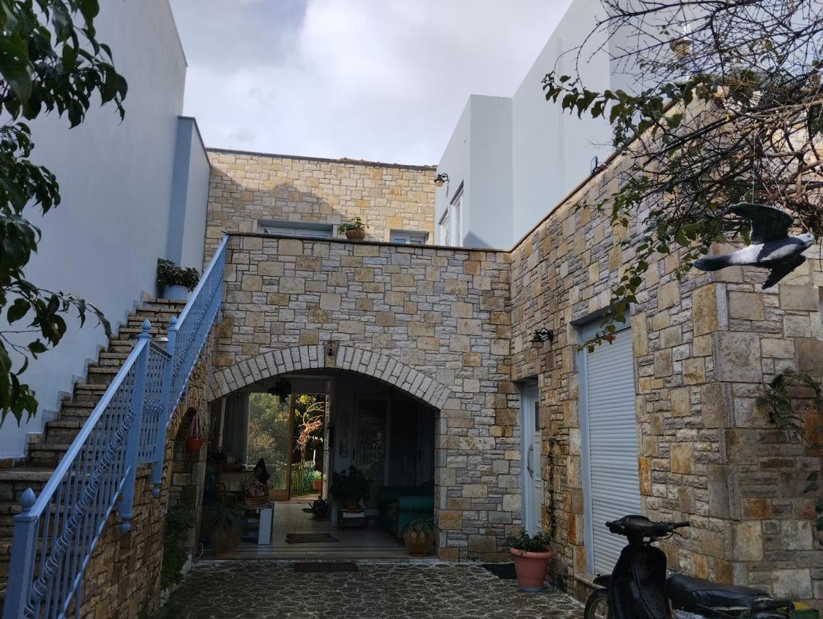 Apartmán Πέτρινο Στη Θάλασσα Nafpaktos Exteriér fotografie