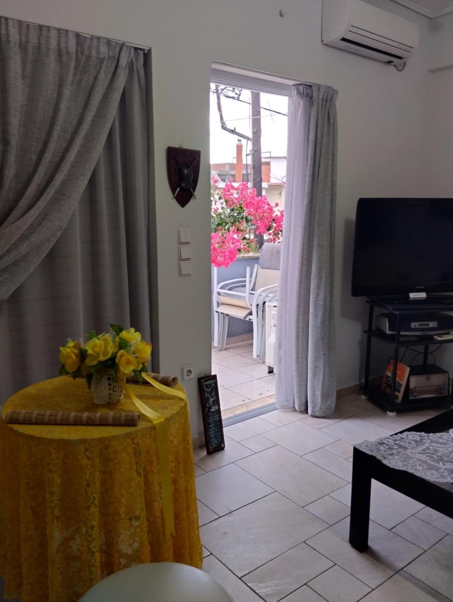 Apartmán Πέτρινο Στη Θάλασσα Nafpaktos Exteriér fotografie